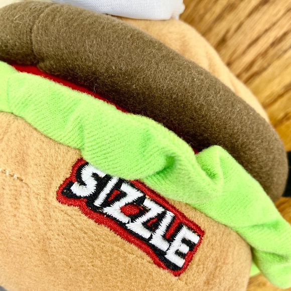 2016 Steak-N-Shake SIZZLE Burger Stuffed Plush Advertising Promo 12" With Tag - Picture 7 of 11